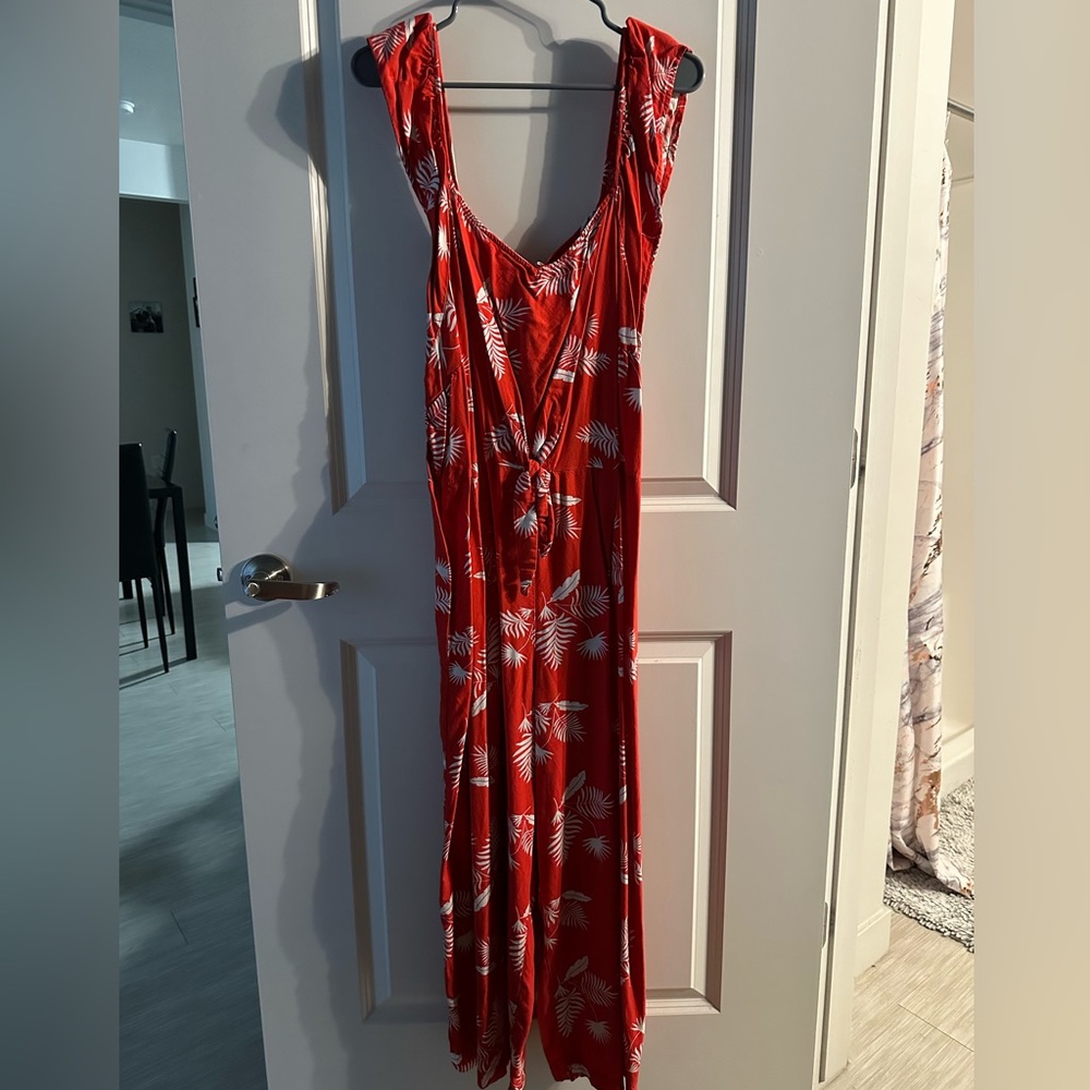 White and Red flowered jumpsuit, size 2X, St. John’s Bay, never worn.